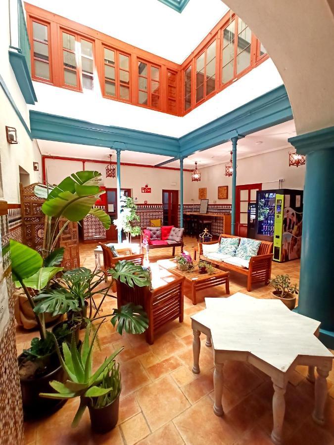 Vivian'S Guest House Jerez de la Frontera Exteriör bild