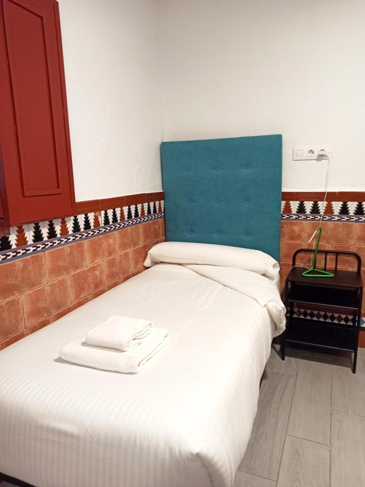 Vivian'S Guest House Jerez de la Frontera Exteriör bild